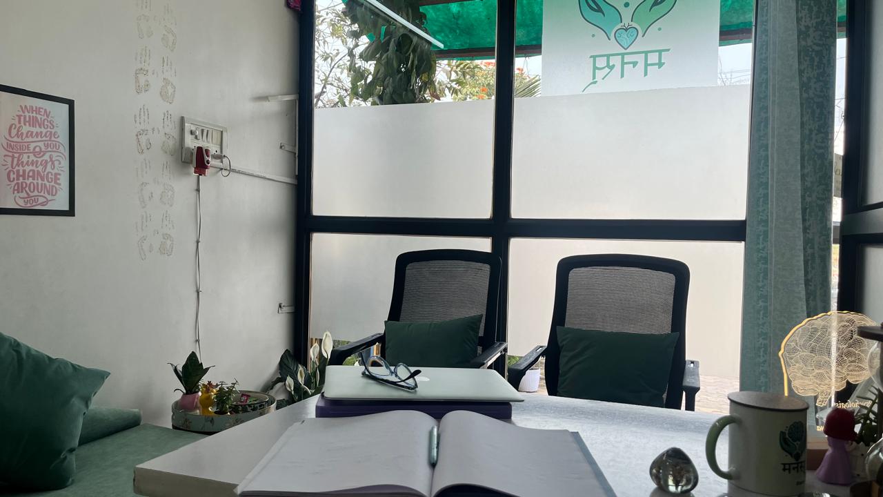 Couples counselling session at Manas Center for Mental Wellness, Bhopal