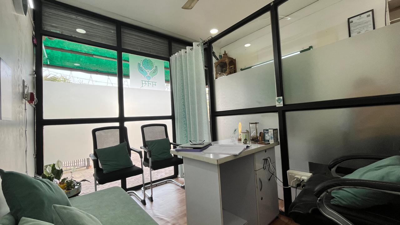 Family therapy session at Manas Center for Mental Wellness, Bhopal